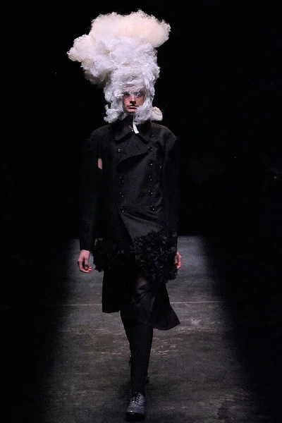 Look 30